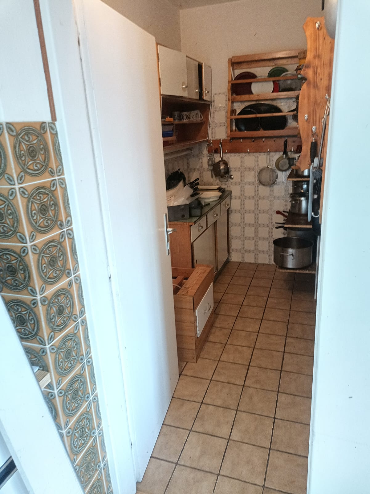 Keller- & Dachbodenentrümpelung – Vorher/Nachher vorher